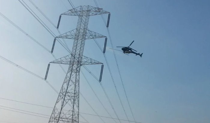 Helikopters voor onderhoud elektriciteitsmasten in Nador (video)