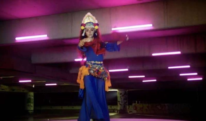 Myriam Fares brengt ode aan Amazigh cultuur (video)