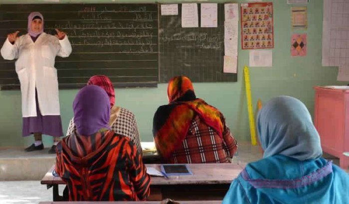 Analfabeet Kamerlid in Marokko tot ontslag gedwongen
