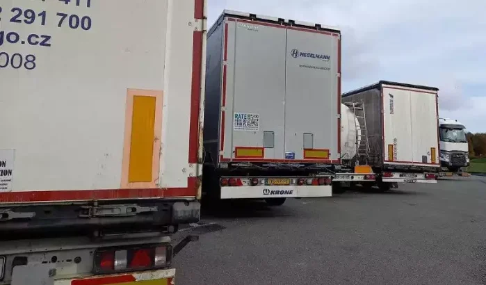Vrachtwagenchauffeur met schulden veroordeeld voor drugssmokkel, gezin zit in Marokko