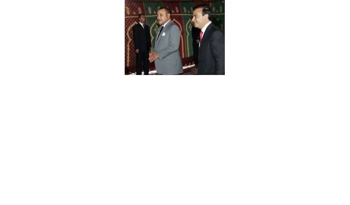 Mohammed VI en Carlos Ghosn huldigen Renault Tanger in
