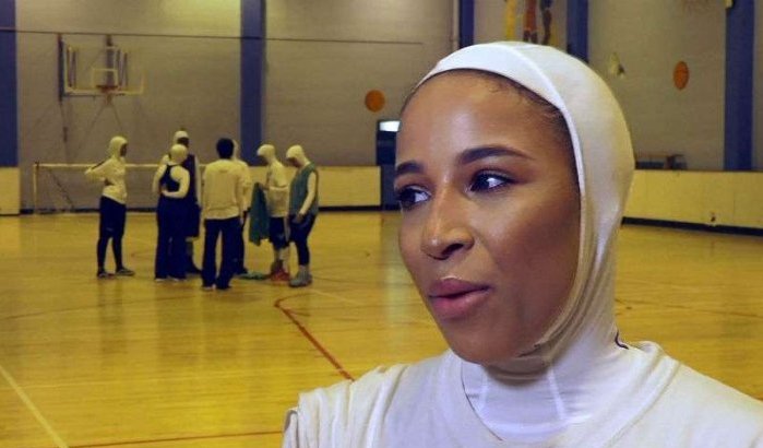 Moslima's vormen eerste basketbalteam met hoofddoek in Groot-Brittannië