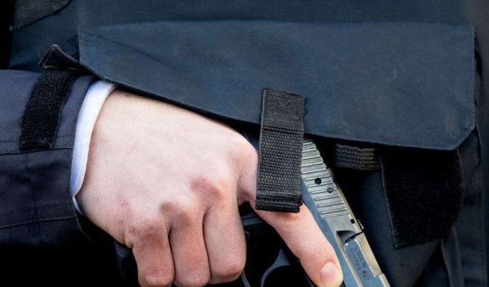 Marokkaanse agent die barman met dienstwapen bedreigde in de gevangenis