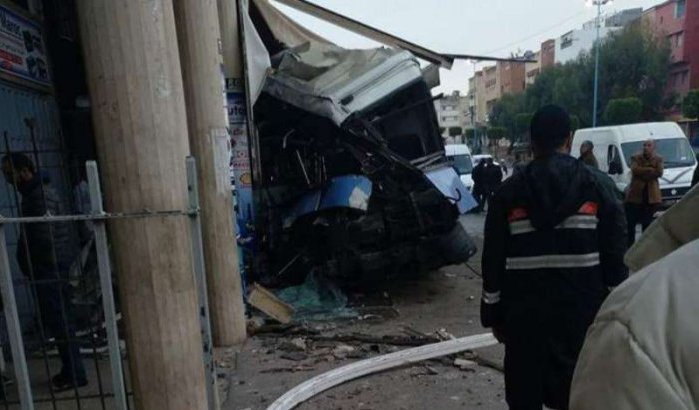 Bus rijdt in op menigte in Casablanca, meerdere gewonden (foto's)