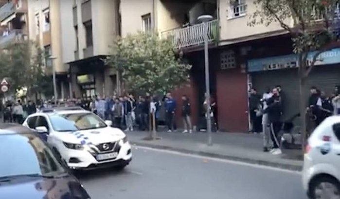 Marokkanen lokken rellen uit in de buurt van Barcelona (video)