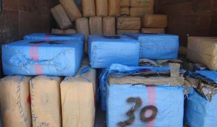 Ruim 600 kilo drugs onderschept in Souk El Arba