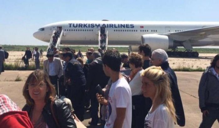 Boeing Turkish Airlines maakt noodlanding in Marokko door bombriefje