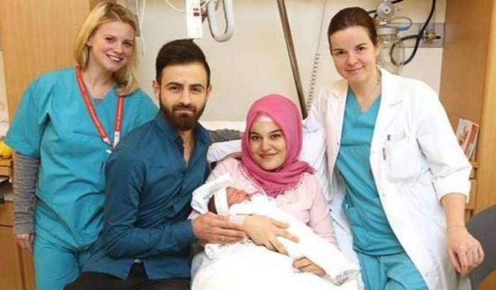 Oostenrijk: moslima bevalt van baby op 1 januari en krijgt honderden haatreacties