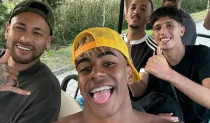 Lamine Yamal geniet van droomvakantie met Neymar in Brazilië
