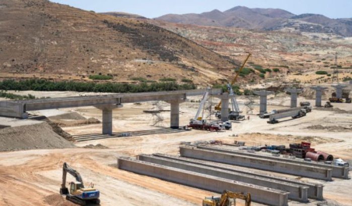 Belangrijke brug in aanbouw bij Nador 