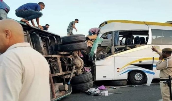 Doden bij ongeval tussen touringcar en vrachtwagen op snelweg Marrakech-Agadir
