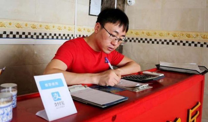 Doe zoals Wang, open een Chinees restaurant in Marokko en verdien 15.000 dollar per maand! (foto's)