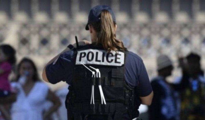 Frankrijk: moslima politievrouw met ontslag bedreigd na kritiek op Israël