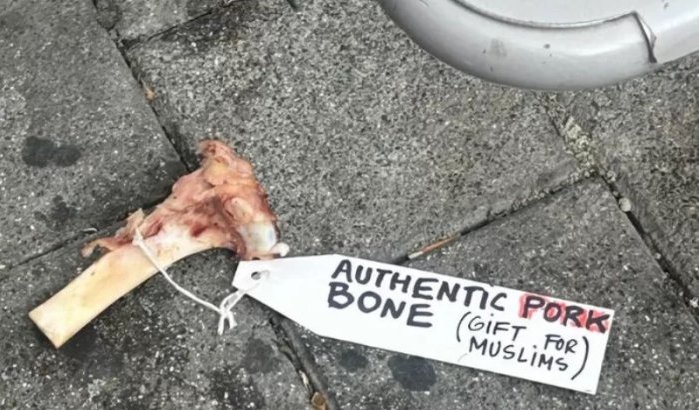 Angst onder moslims Brussel na vondst varkensbot met haatbericht
