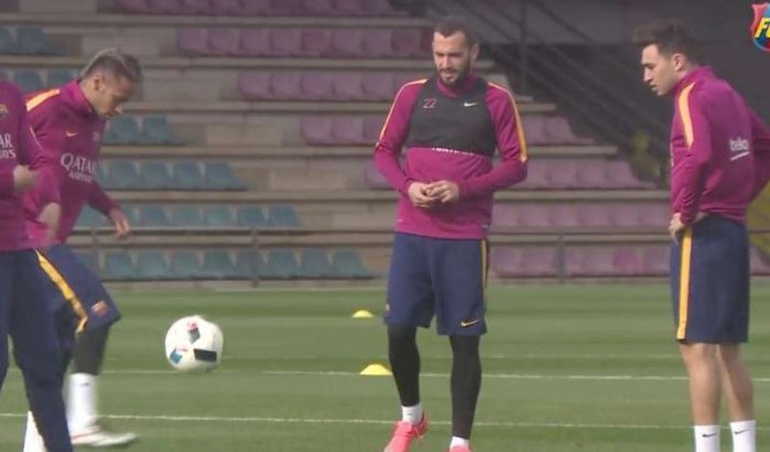 Duel tussen Neymar en Mounir El Haddadi, wie wint? (video)