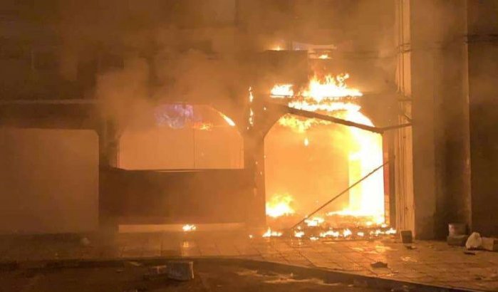 22 winkels in rook opgegaan in Nador