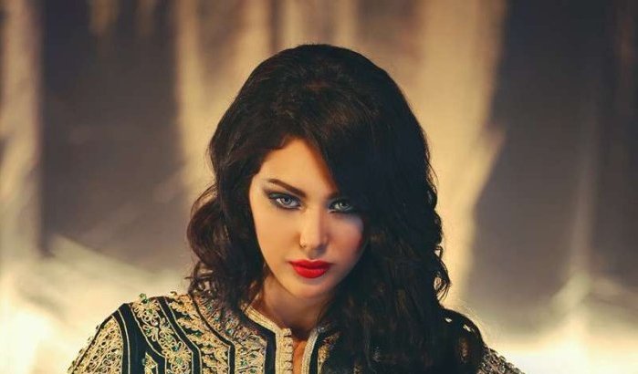 Marokkaanse Ibtissam Tiskat wint Glamorous Female Award