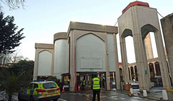 Man in moskee neergestoken in Londen