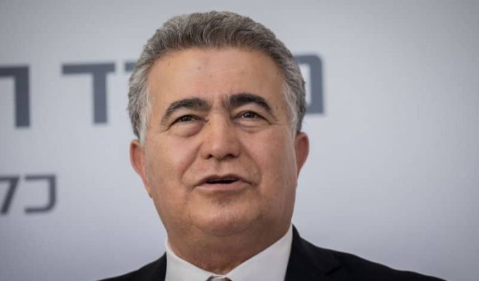 Israëlische minister van Marokkaanse afkomst Amir Peretz verlaat de politiek