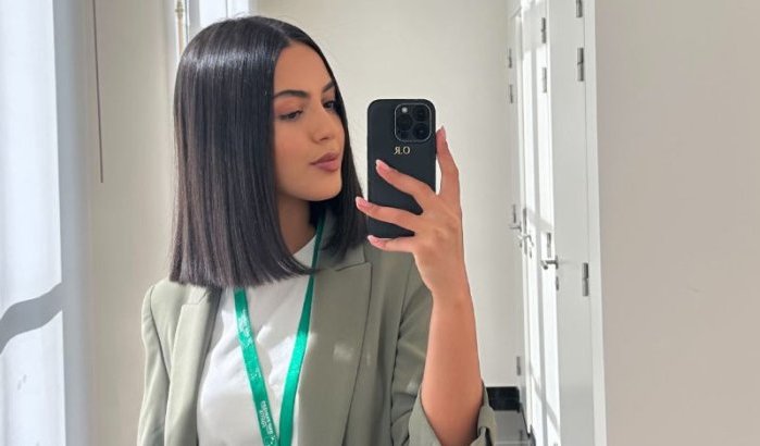 Oumi Rayane zet journalist op zijn plaats (video)