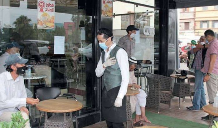 Illegale cafés en restaurants doelwit autoriteiten Rabat