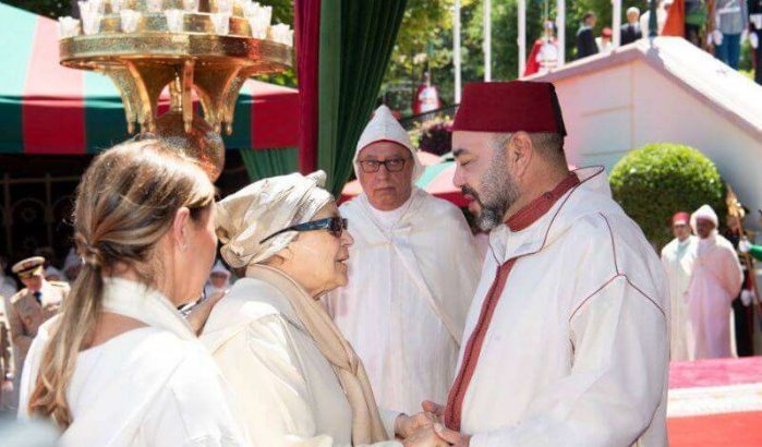 Koning Mohammed VI ontvangt dochter Abdelkrim El Khattabi (video)