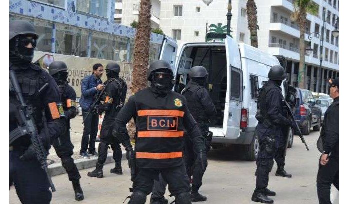 Vrouw in Marokko geeft radicale echtgenoot aan, politie ontdekt wapenarsenaal