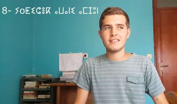 Marokkaan legt gekste Amazigh uitdrukkingen uit