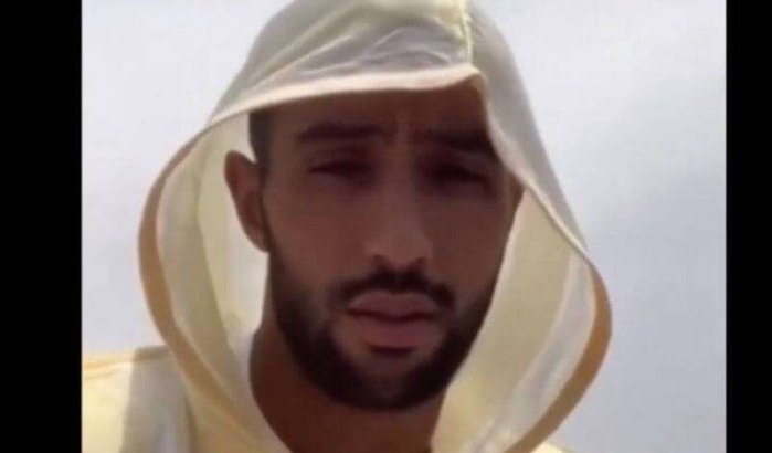 Medhi Benatia met motorfiets en djellaba naar moskee in Qatar (video)