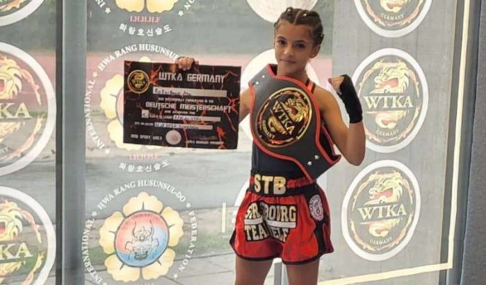 Marokkaanse bokster Aya Bozarhoun pakt twee wereldtitels
