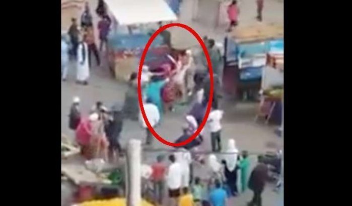 Sabelgevecht tussen vrouwen tijdens Ramadan in Casablanca (video)