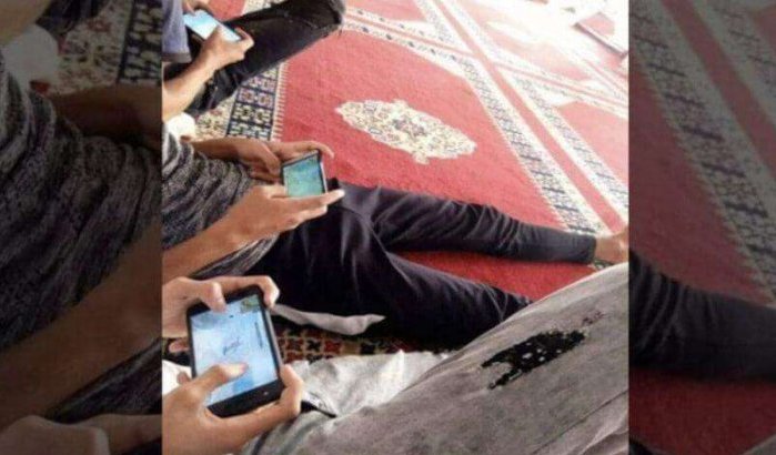 Marokko: ophef om jongeren die videospelletjes spelen in moskee