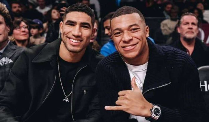Hakimi en Mbappé als sterren onthaald door NBA-team (video)