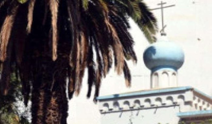 Priester voor de rechter voor verkopen kerk Casablanca