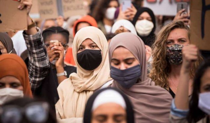 Brusselse rechter: hoofddoekverbod is geen discriminatie