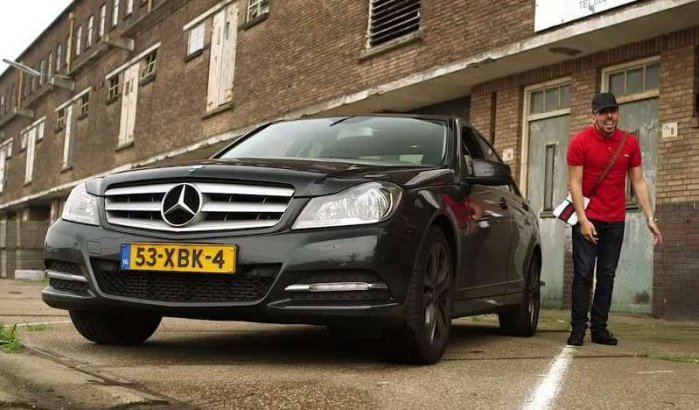 Marokkaan geeft rijles wint De TV-Beelden