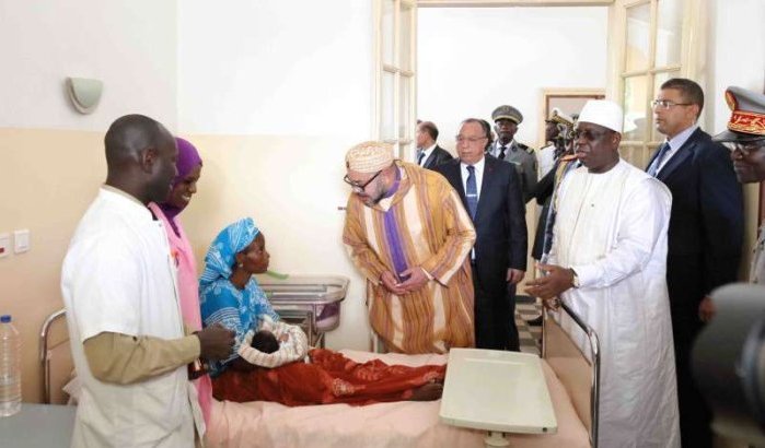 Marokko schenkt ton geneesmiddelen aan Senegal (foto's)