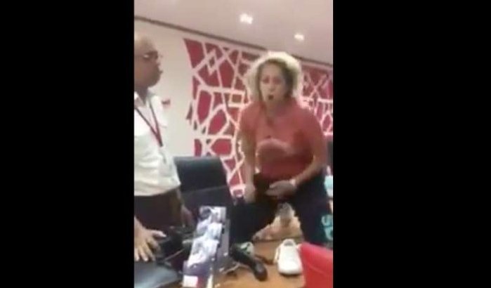 Hysterische vrouw houdt tirade tegen personeel Royal Air Maroc (video)