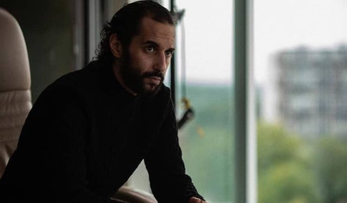Achmed Akkabi gaat voor Amazon Prime aan de slag 