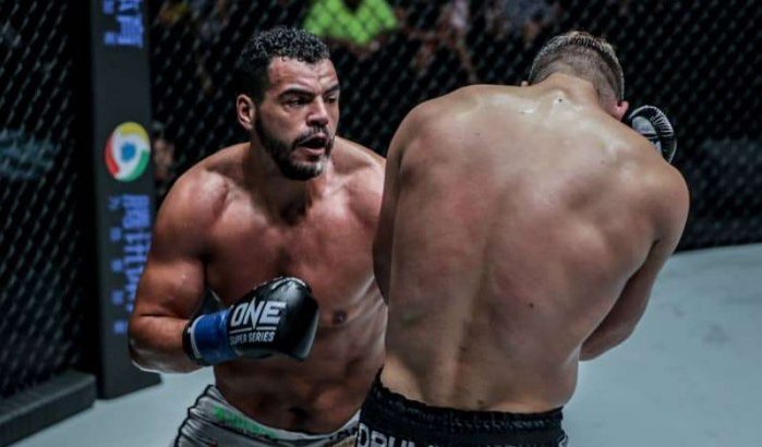 Tarik Khbabez belooft rematch met Rico Verhoeven