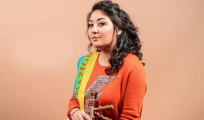 Marokkaanse zangeres Oumaima Amsaadi: "Ik kan in alle dialecten zingen" (video)