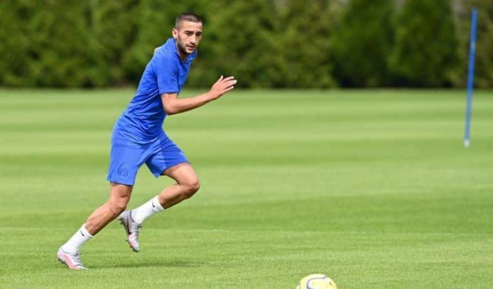 Hakim Ziyech heeft tijd van zijn leven bij Chelsea (video)