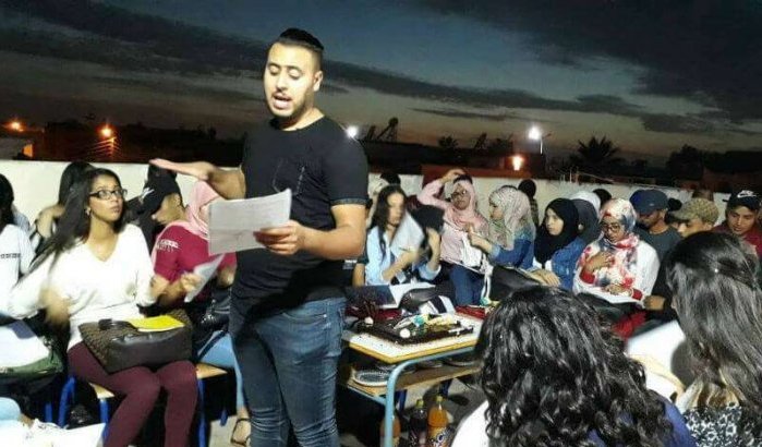 Marokko: leerkracht beloont leerling met 40.000 dirham (video)