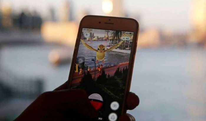 Meisje in Marokko valt van 4e verdieping door Pokémon Go
