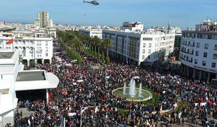 Duizenden mensen op straat in Rabat om protesten Rif te steunen