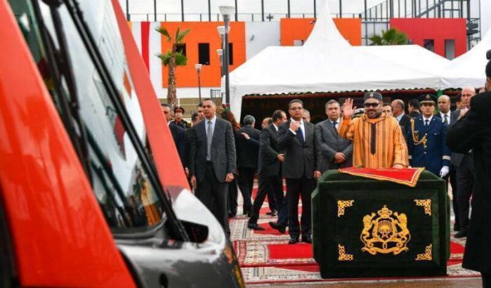 Koning Mohammed VI huldigt tweede tramlijn Casablanca in