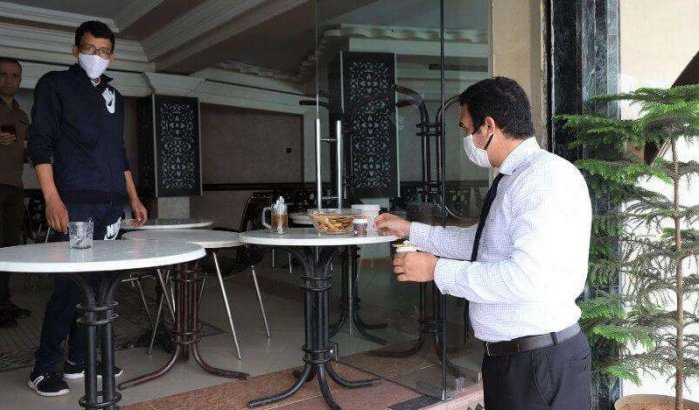 Cafés en restaurants gestraft in Rabat