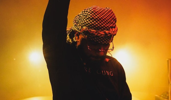 ElGrandeToto schittert op concert voor Palestina (video)