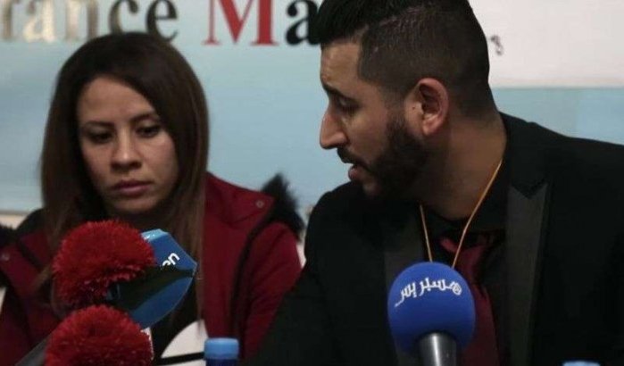 Tot christendom bekeerd Marokkaans koppel daagt autoriteiten uit en trouwt (video)
