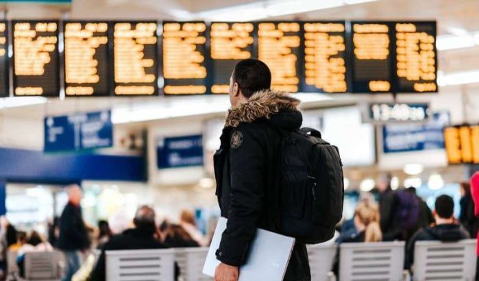 Algerijnse studenten gestrand op vliegveld Casablanca